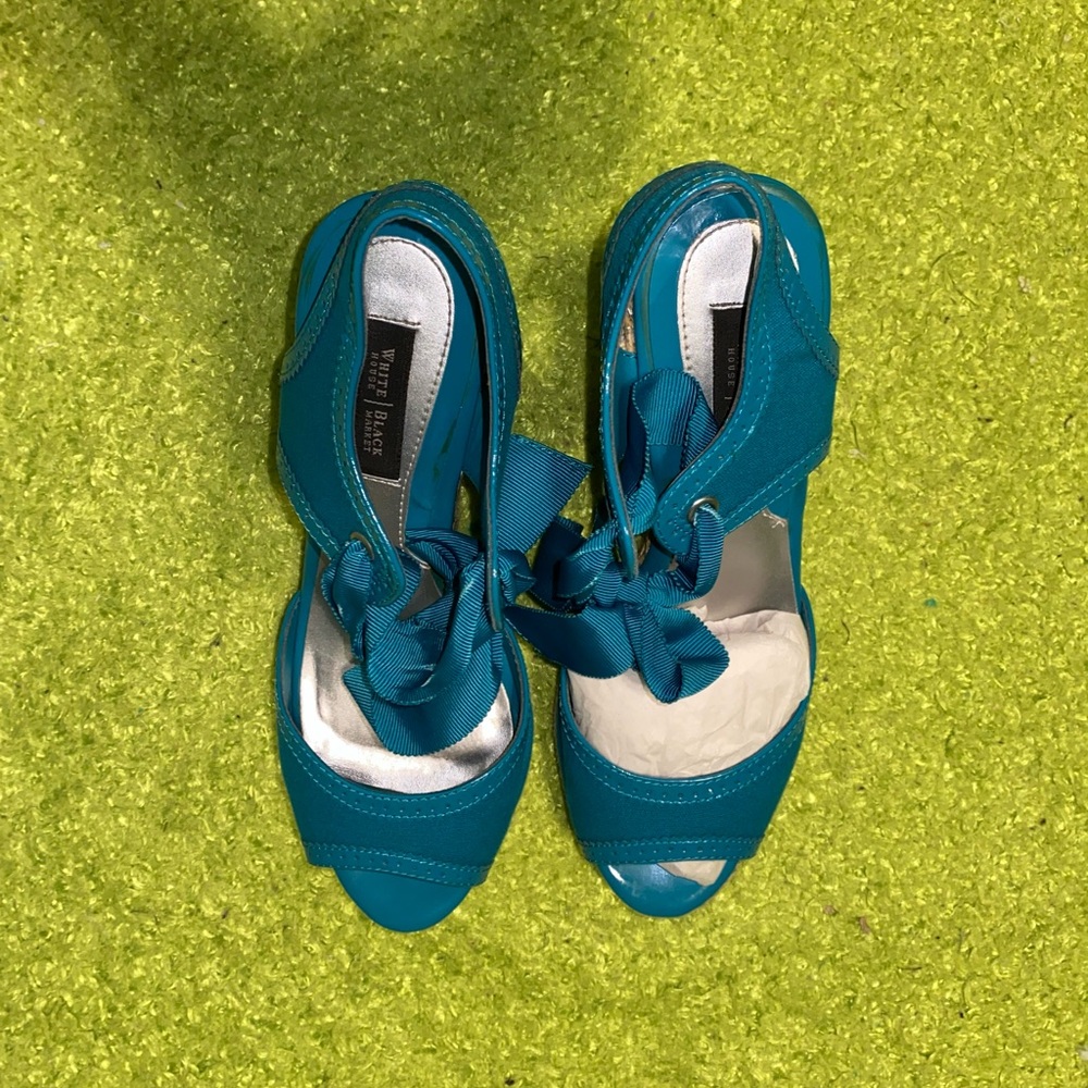 White House Black Market Wedges